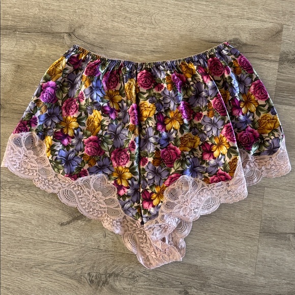 Vintage Oscar de la Renta Panties Size 7 Floral and Lace Union Made USA - Picture 6 of 9